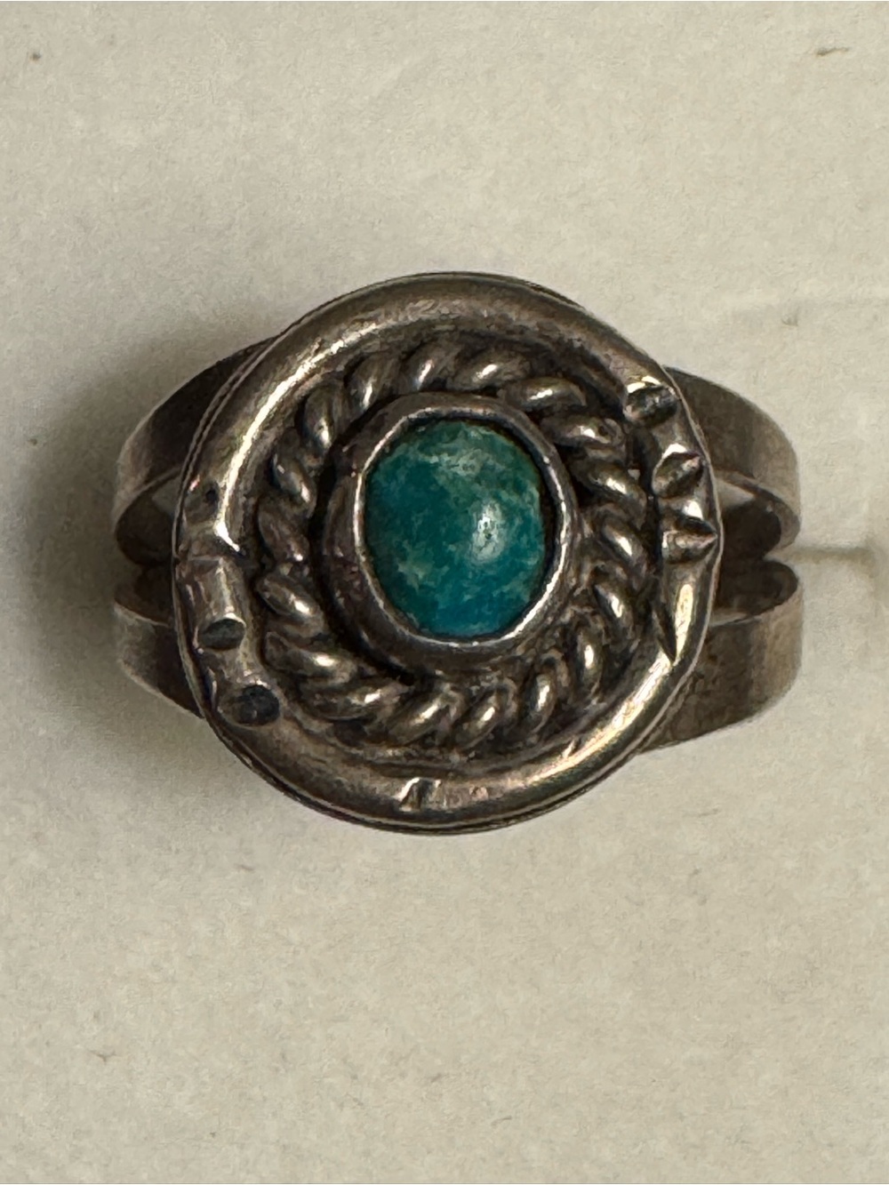 Vintage Sterling Silver Turquoise Ring - Size 6 - Split Shank - Rope Setting